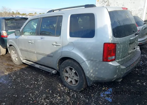 2009 Honda Pilot Touring z USA, uszkodzony, nr VIN 5FNYF48899B012262